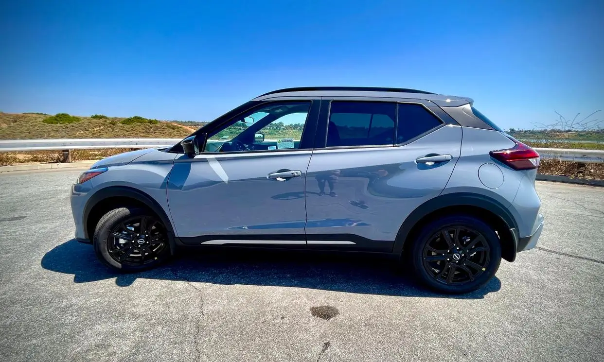 اجاره نیسان کیکس 2023