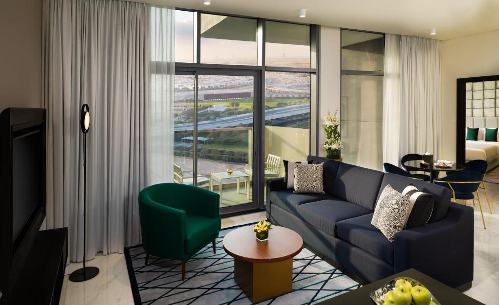 Premium One-Bedroom Apartment- Millennium Atria Business Bay